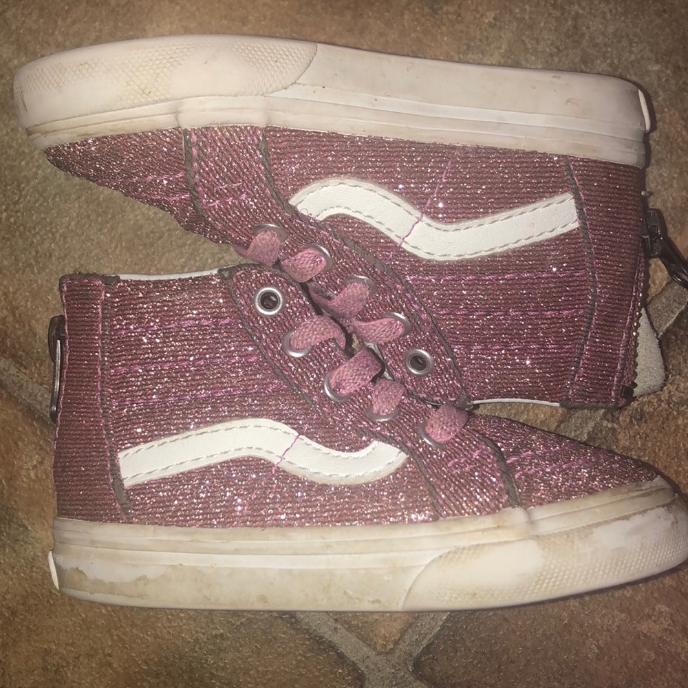 Vans - Picture 11 of 12